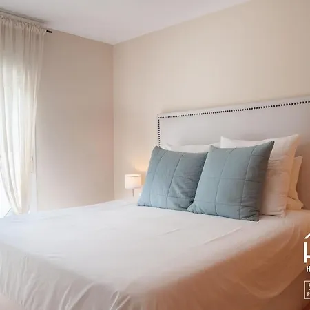 Apartment Halo - Blissful Spanish Retreat With Balcony And Pool
